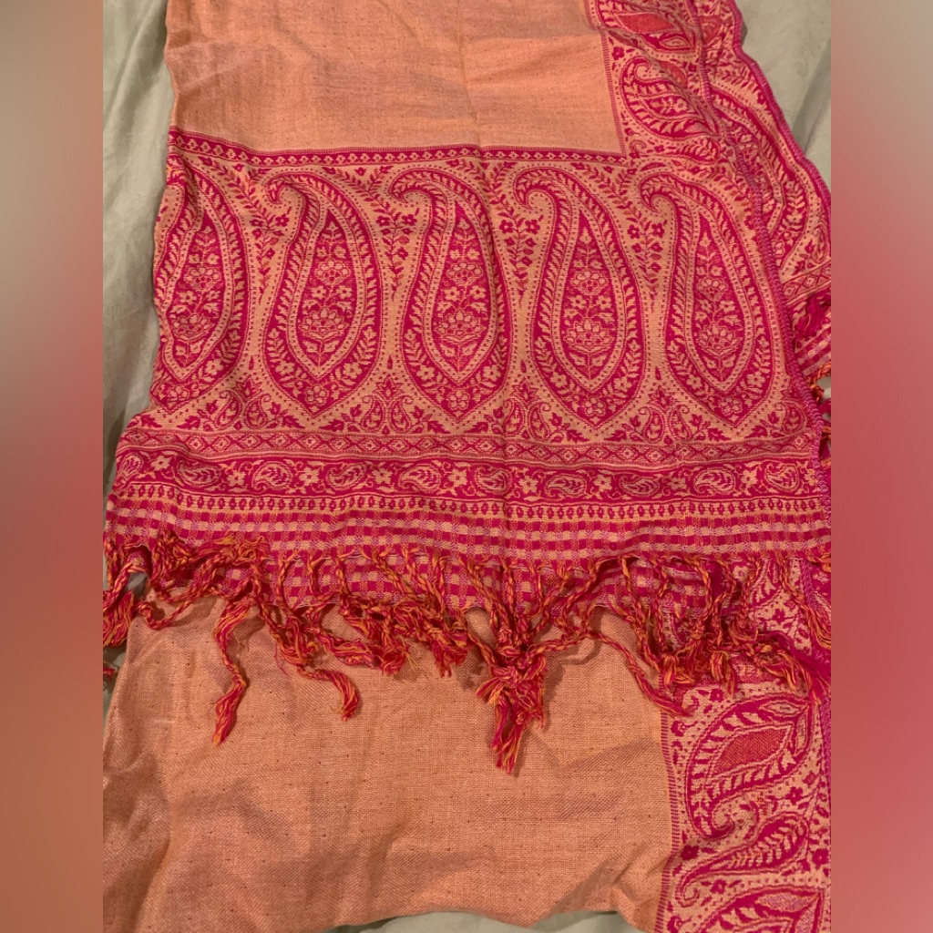 Rare Gorgeous Large Woolen, Silk Pashmina At Brand New Condition. Must Have !